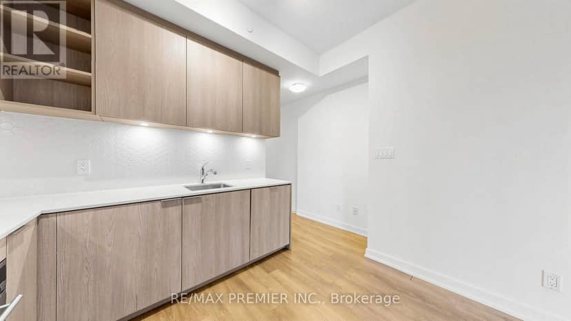 1105 - 50 Ordnance Street — photo 20 of 40