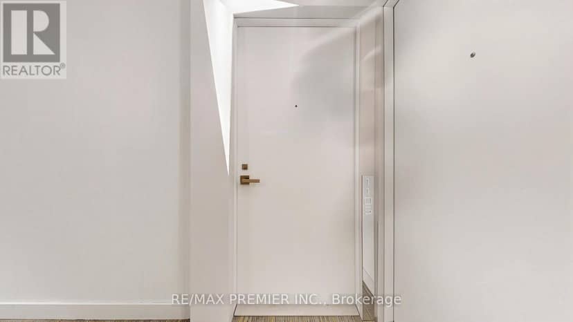 1105 - 50 Ordnance Street — photo 34 of 40