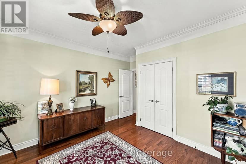 101 - 120 University Avenue E — photo 14 of 40