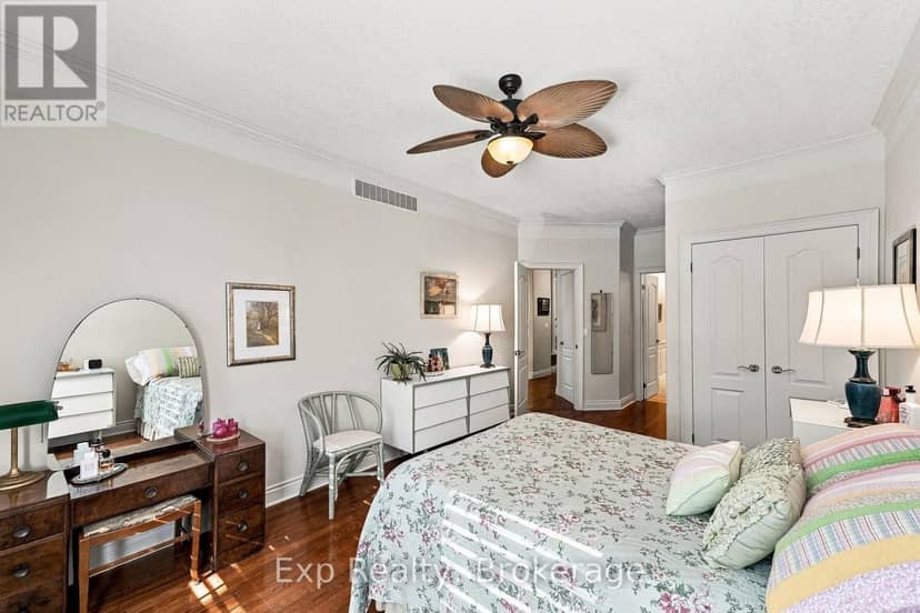 101 - 120 University Avenue E — photo 16 of 40