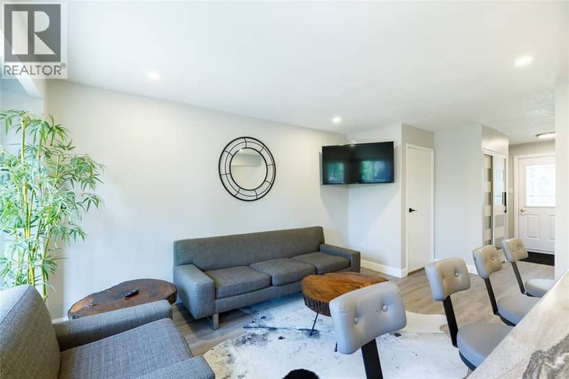 215 TRUDEAU DRIVE Unit# 69 — photo 14 of 32