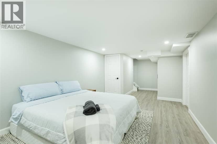 215 TRUDEAU DRIVE Unit# 69 — photo 26 of 32