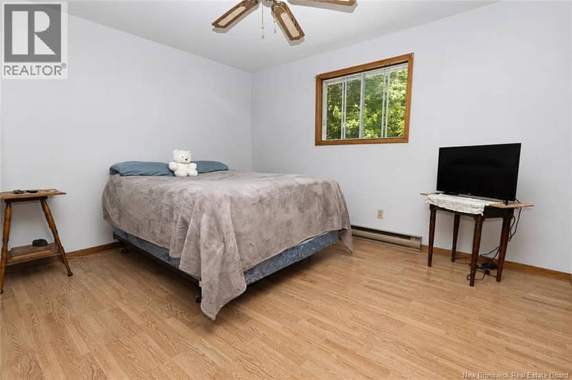 215 Hughes Street — photo 17 of 34
