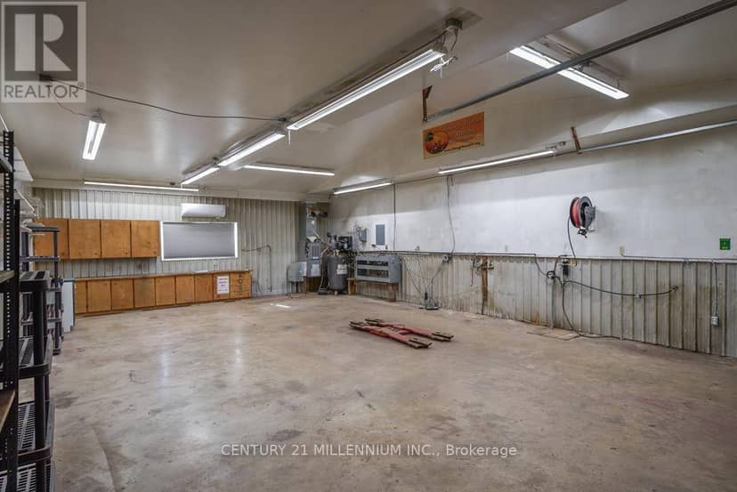 18350 Duffys Lane — photo 8 of 40