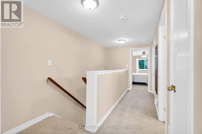 11 - 20 Shackleton Drive — photo 21 of 34