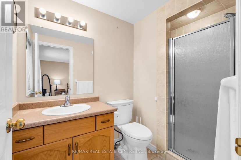 11 - 20 Shackleton Drive — photo 25 of 34