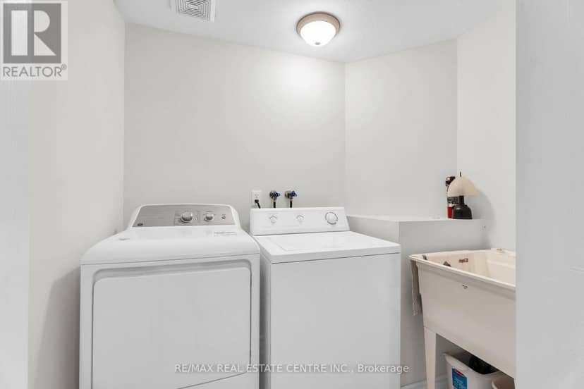 11 - 20 Shackleton Drive — photo 29 of 34