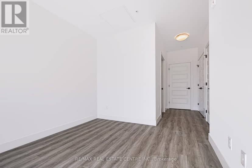 313 - 1000 Lackner Place — photo 15 of 32