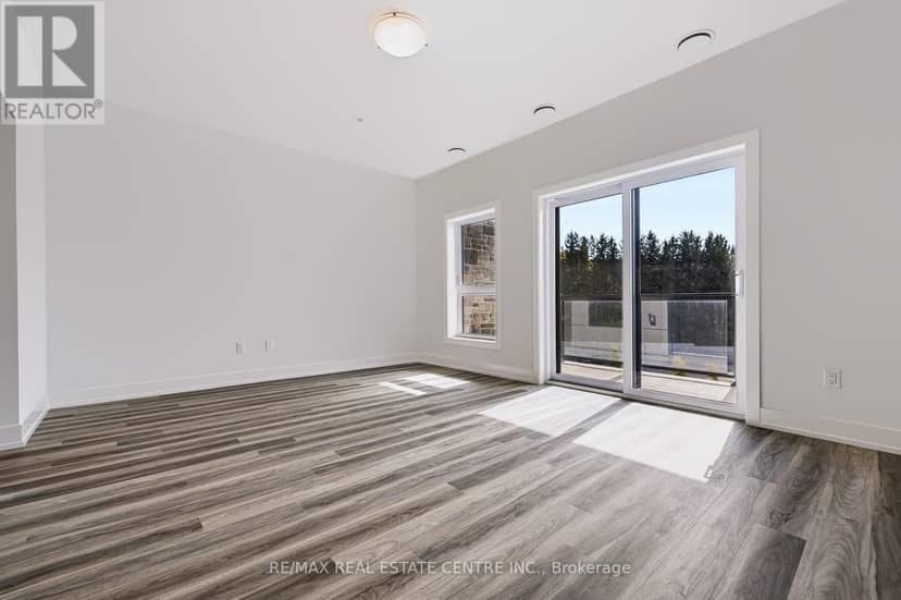 517 - 1100 Lackner Place — photo 10 of 29