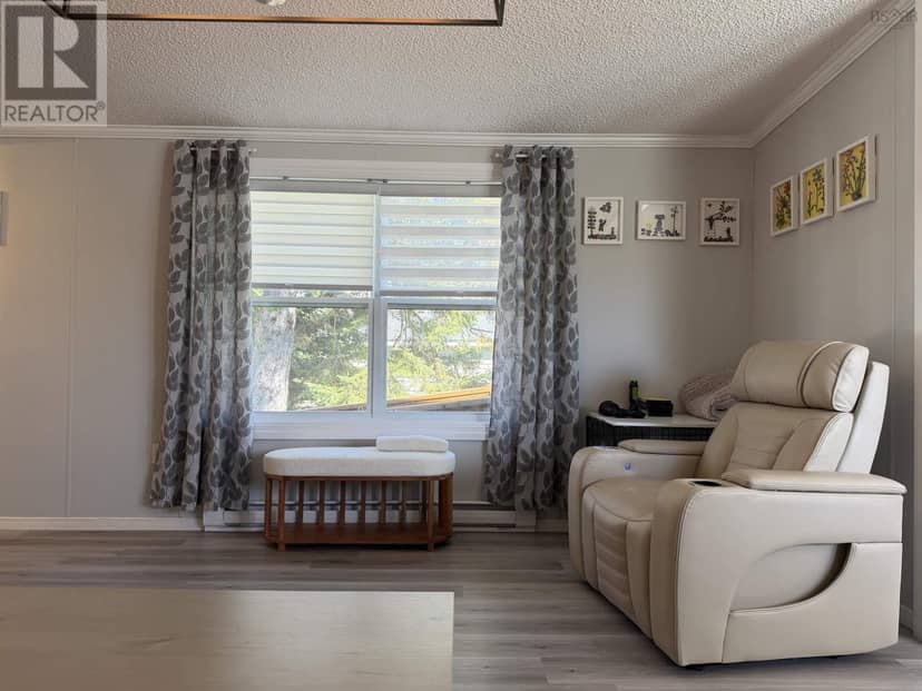 14 Ventura Avenue — photo 13 of 30
