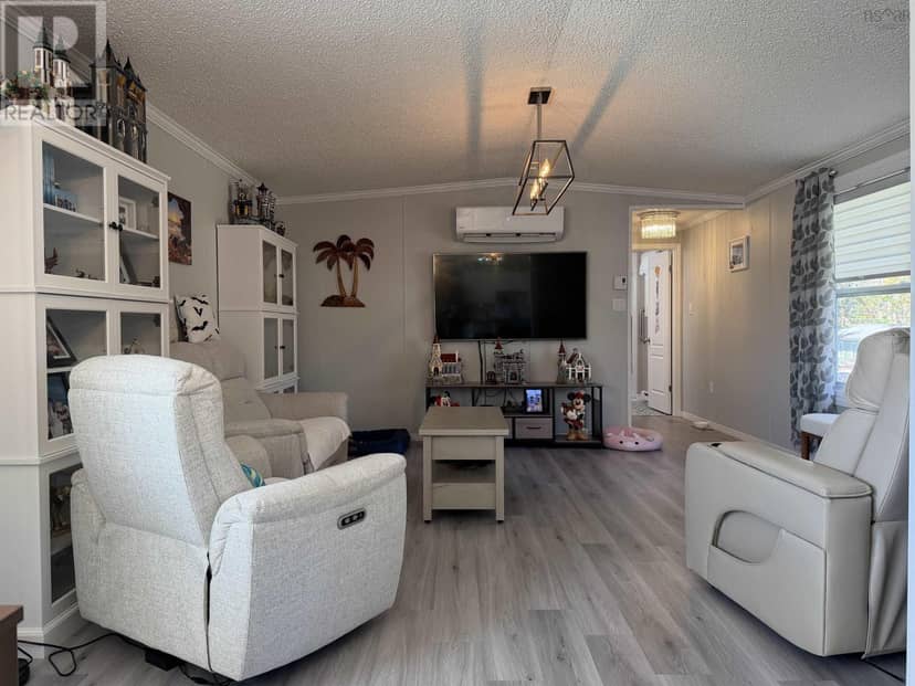 14 Ventura Avenue — photo 11 of 30