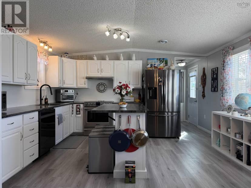14 Ventura Avenue — photo 6 of 30