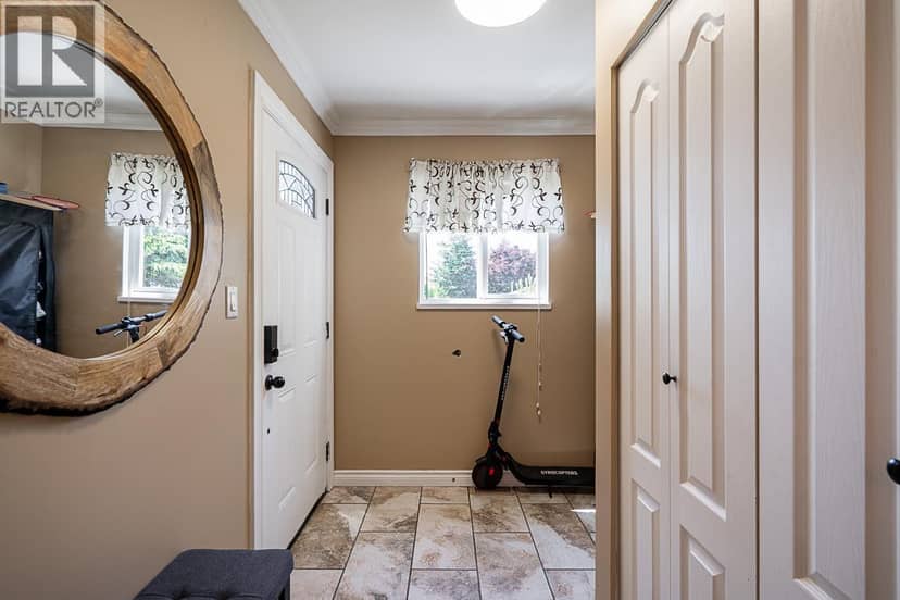 12214 211 STREET, Maple Ridge, photo 5