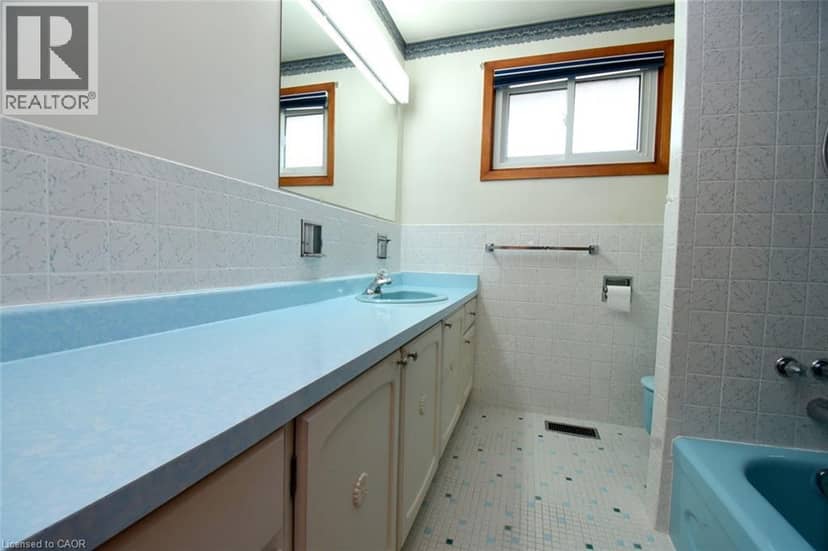 5 ROGERS Road — photo 19 of 32