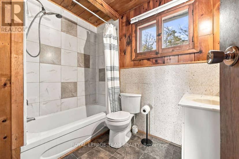 662 Long Lake Road — photo 17 of 36