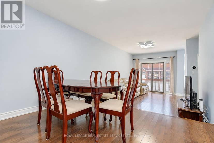 10 - 10 Reidmount Avenue — photo 13 of 40