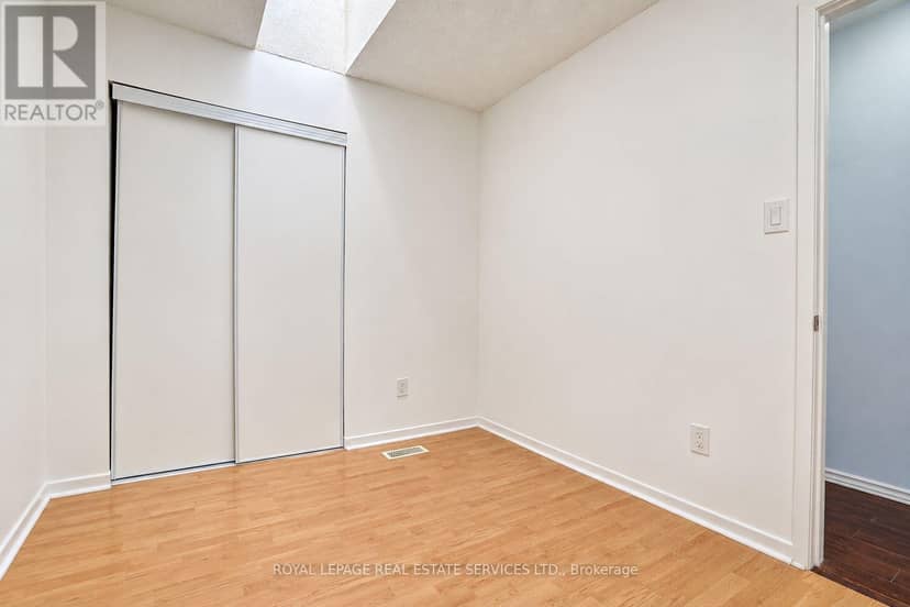 10 - 10 Reidmount Avenue — photo 24 of 40