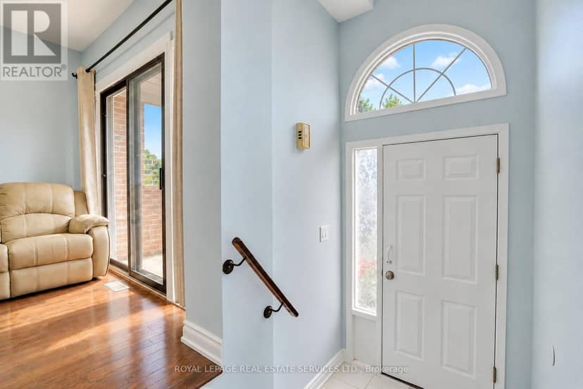 10 - 10 Reidmount Avenue, Toronto, photo 4