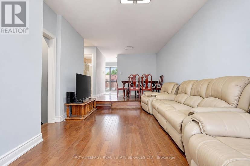 10 - 10 Reidmount Avenue, Toronto, photo 8