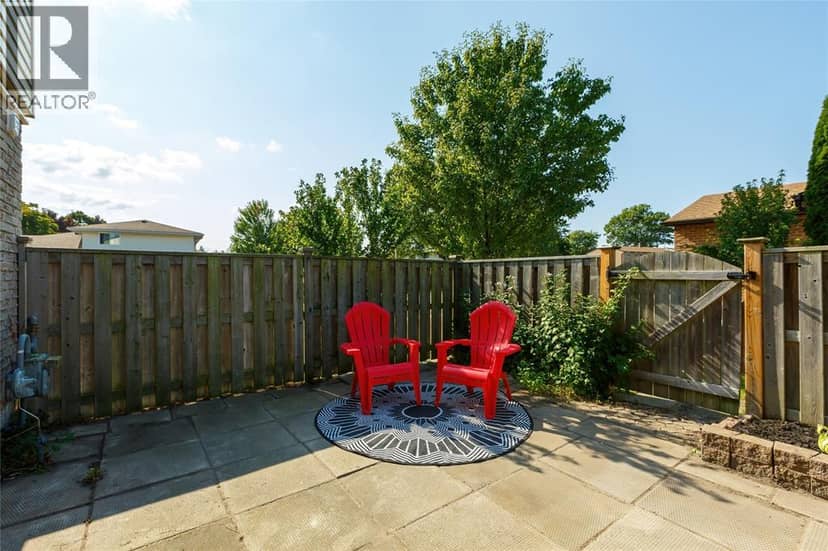 215 TRUDEAU DRIVE Unit# 69 — photo 31 of 32