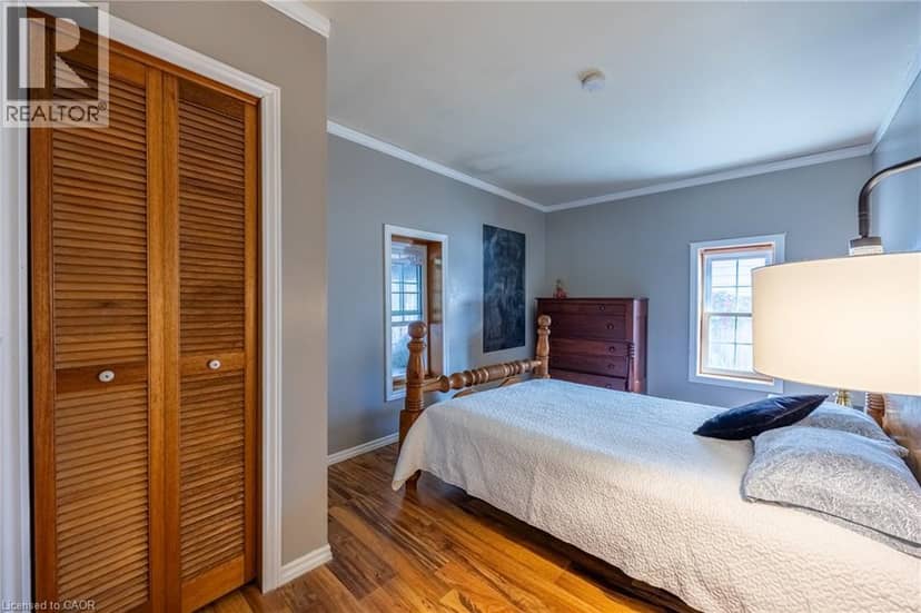 283 HALL Street — photo 13 of 21