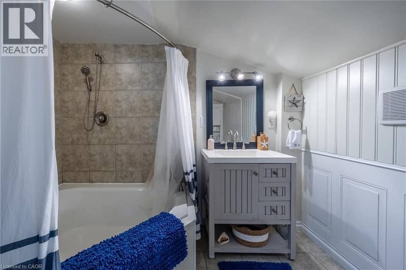 283 HALL Street — photo 14 of 21