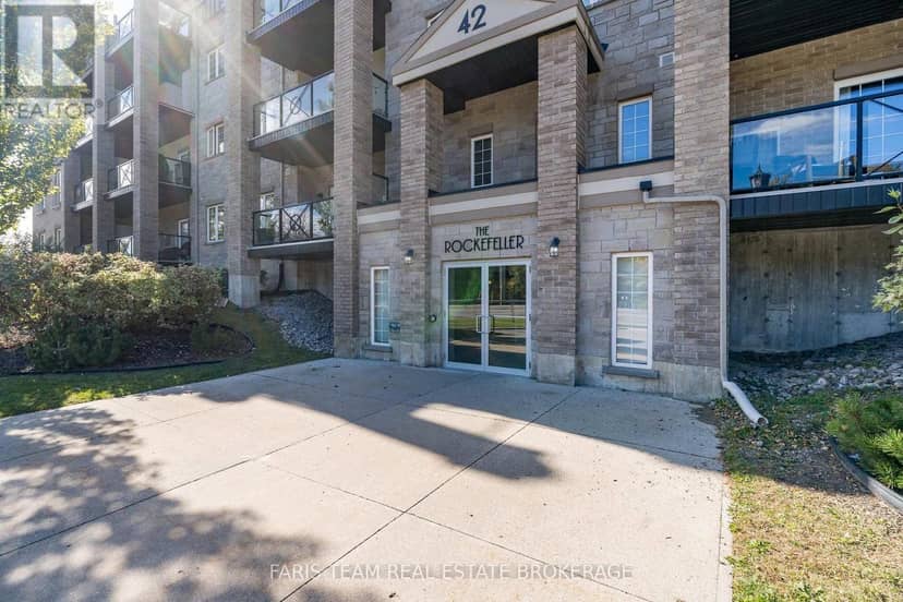 212 - 42 Ferndale Drive S, Barrie, photo 2
