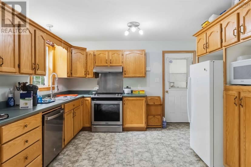 903 Dalmation Drive, Greenwood, photo 7