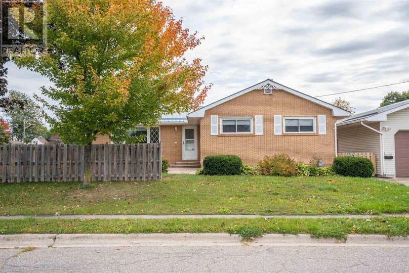 34 Routledge AVE — photo 2 of 32