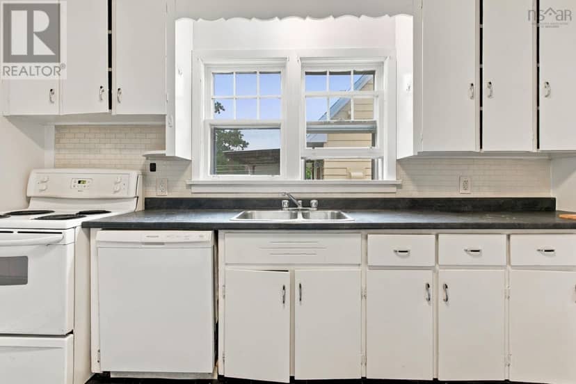 3194 Stanford Street — photo 12 of 40