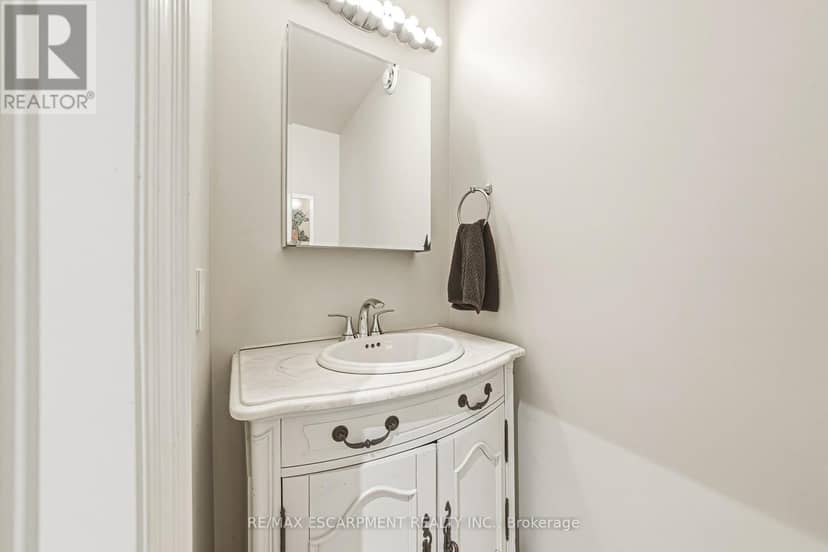 3 - 976 Shadeland Avenue — photo 19 of 40