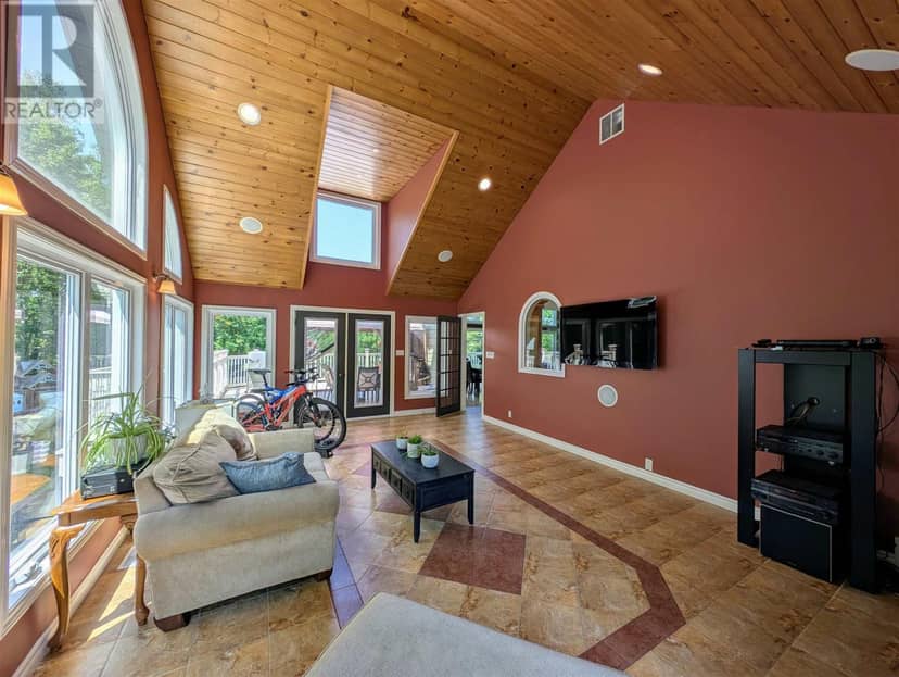 11 River DR — photo 14 of 40