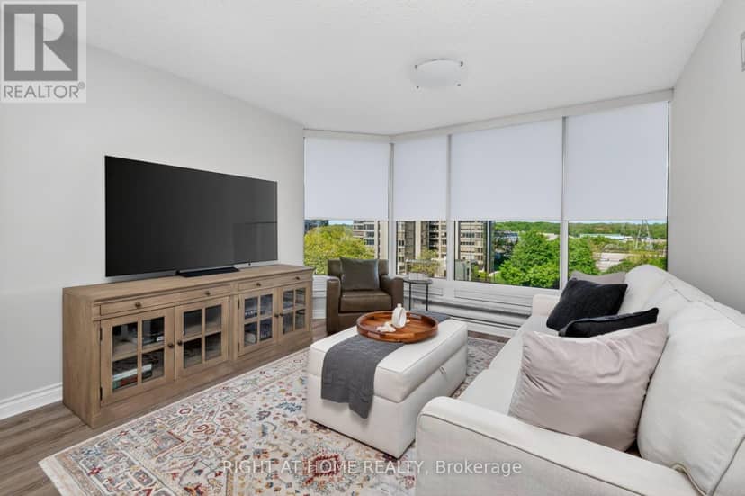 607 - 1 Palace Pier Court — photo 4 of 18