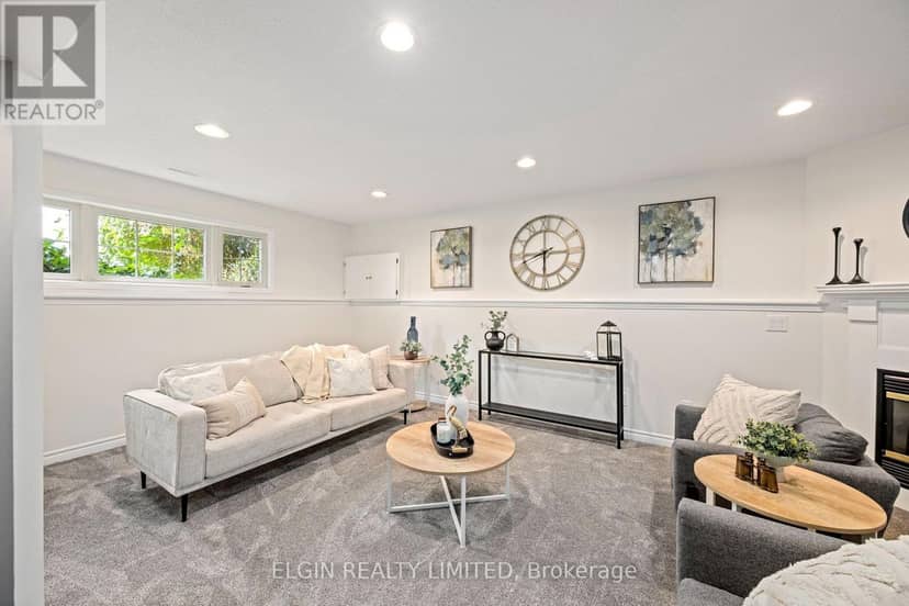 52 Oldewood Crescent — photo 17 of 34