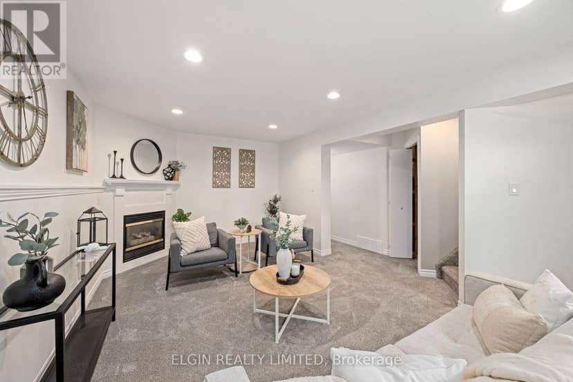 52 Oldewood Crescent — photo 19 of 34
