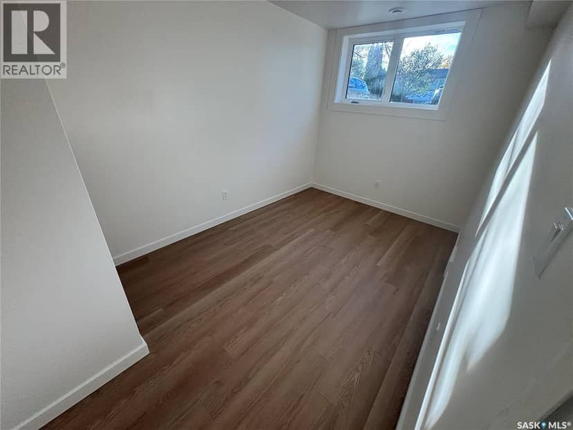 905B Argyle AVENUE — photo 13 of 19