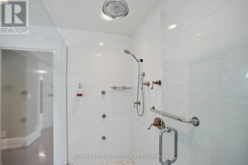 441 Woodman Avenue — photo 28 of 40