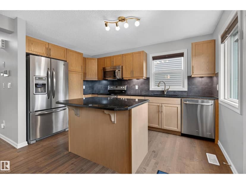 821 36A AV NW — photo 9 of 37