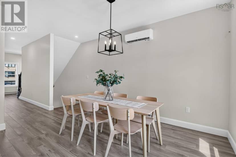 PC-2 6 Pearlgarden Close — photo 15 of 34