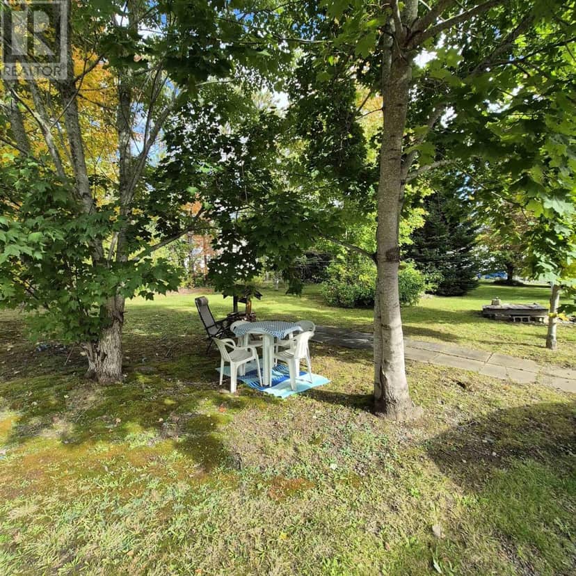 9794 Highway 8, Caledonia, photo 5