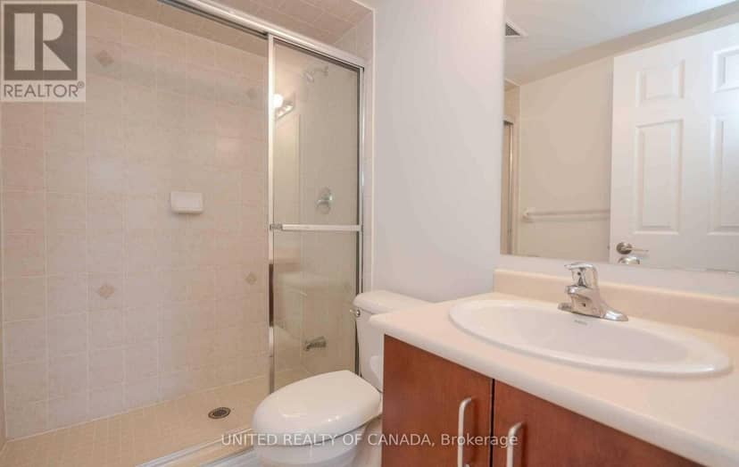 330 - 312 John Street — photo 19 of 39