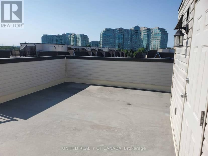 330 - 312 John Street — photo 37 of 39