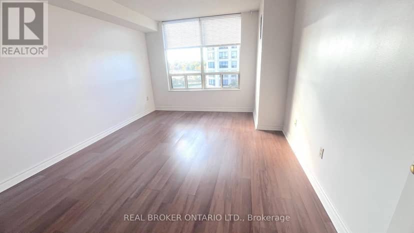 509 - 333 Clark Avenue W — photo 13 of 23