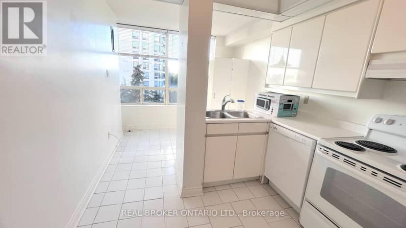 509 - 333 Clark Avenue W — photo 9 of 23