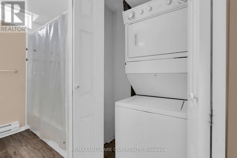 35 Grasett Crescent — photo 40 of 40