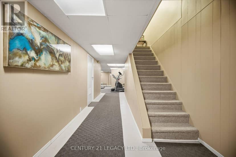 23 - 4171 Glen Erin Drive — photo 32 of 40