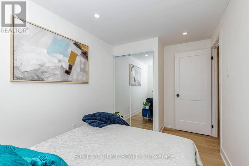 8 Hazelglen Court — photo 36 of 40