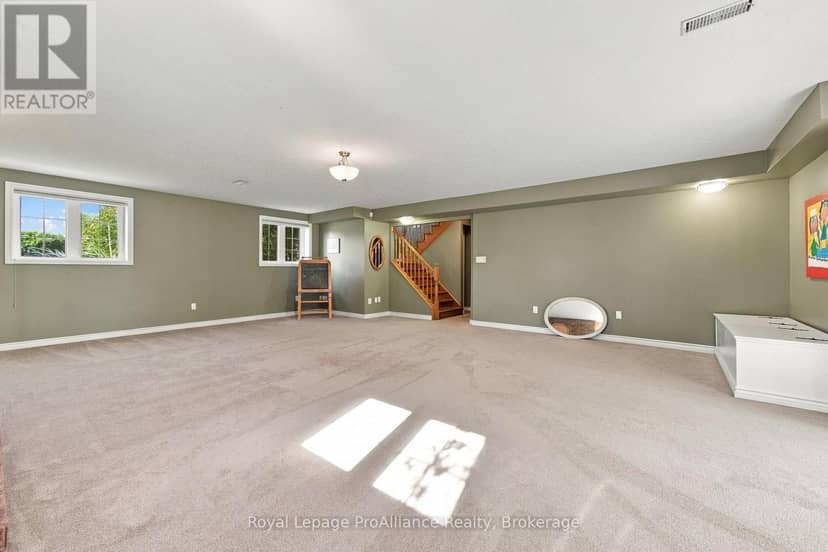 176 Ashley Street — photo 22 of 40