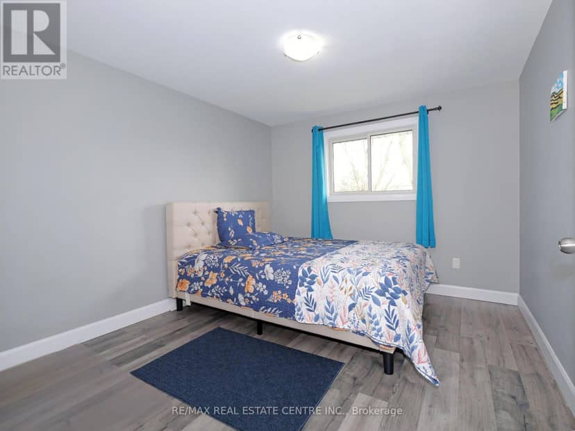 771 Monsarrat Avenue — photo 13 of 34