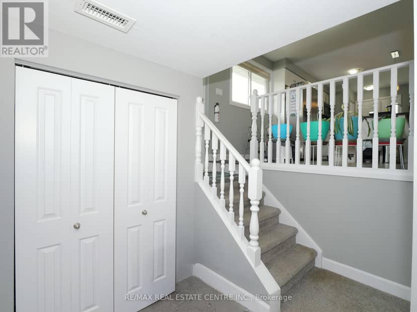 771 Monsarrat Avenue — photo 28 of 34